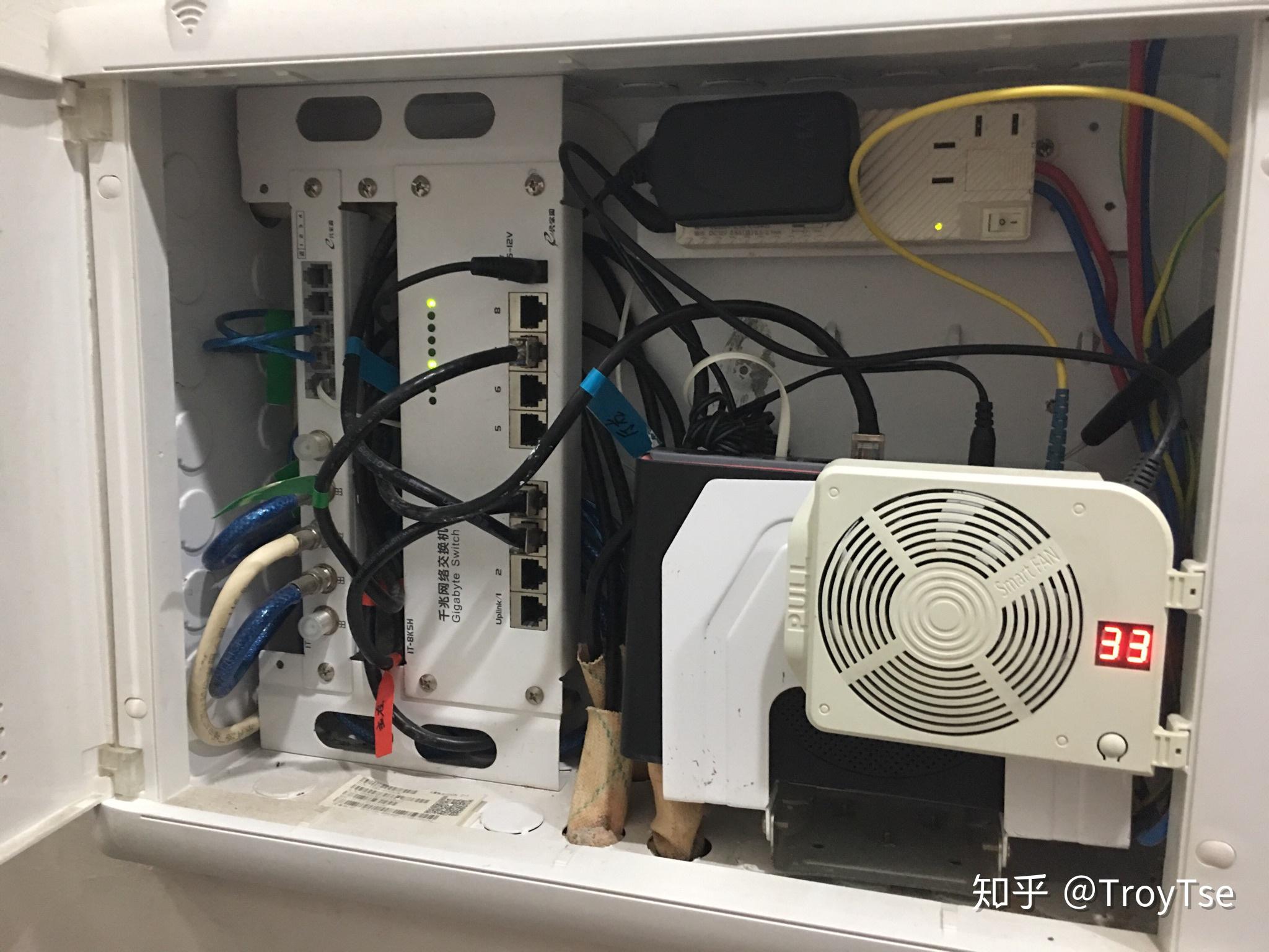 路由器怎么放散热好 v2-a6328a6486b659e3732cd39a17ef72e1_r.jpg