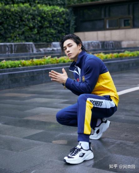 洪尧这小伙是谁棱角分明型男外表竟然还演过延禧攻略