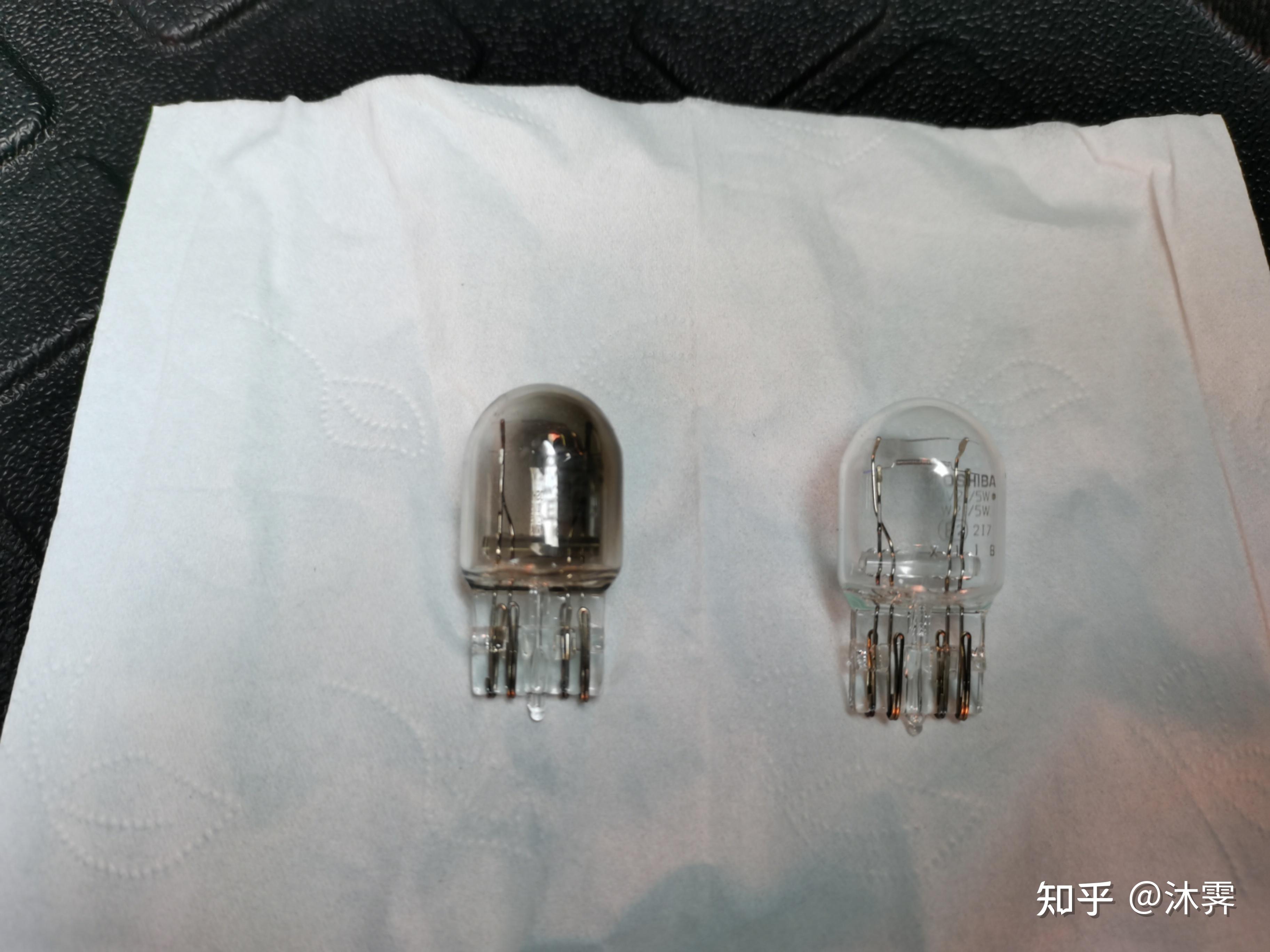 白朗用车之自己动手更换刹车灯泡