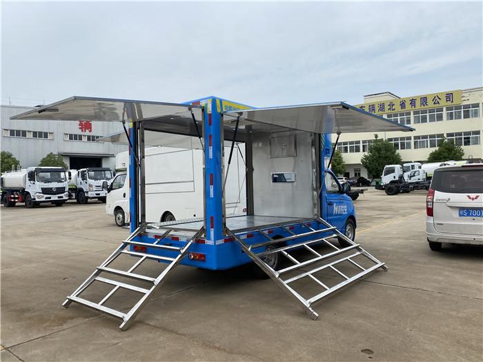 流动水果车摆摊图片 乡下卖菜流动车 流动水果车多少钱一台 餐饮快餐