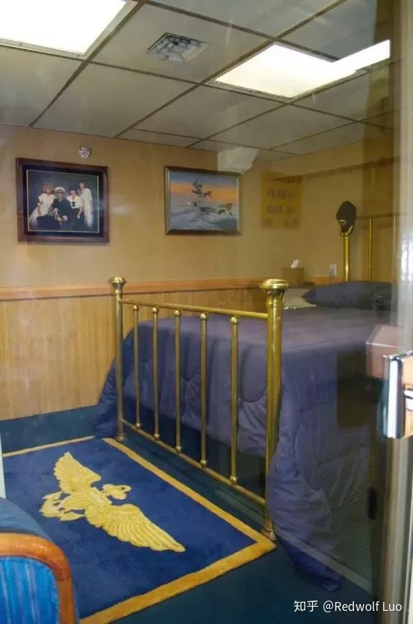 图说航母上的无敌海景套房