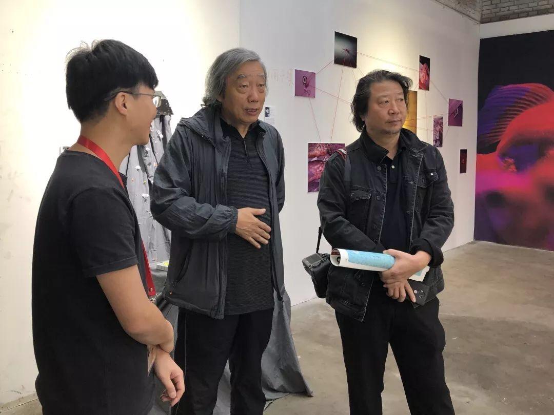 著名摄影家姜健,余海波与策展人范顺赞交流《风面》罗大卫老师与刘炫