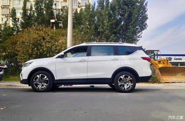 实拍2020款长安欧尚科赛提供5座6座和7座售868万元起