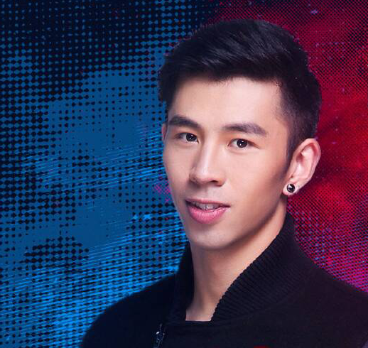 原因起初是有些人认为此次活动先找的是td,但是因为姜博在做节目赶不