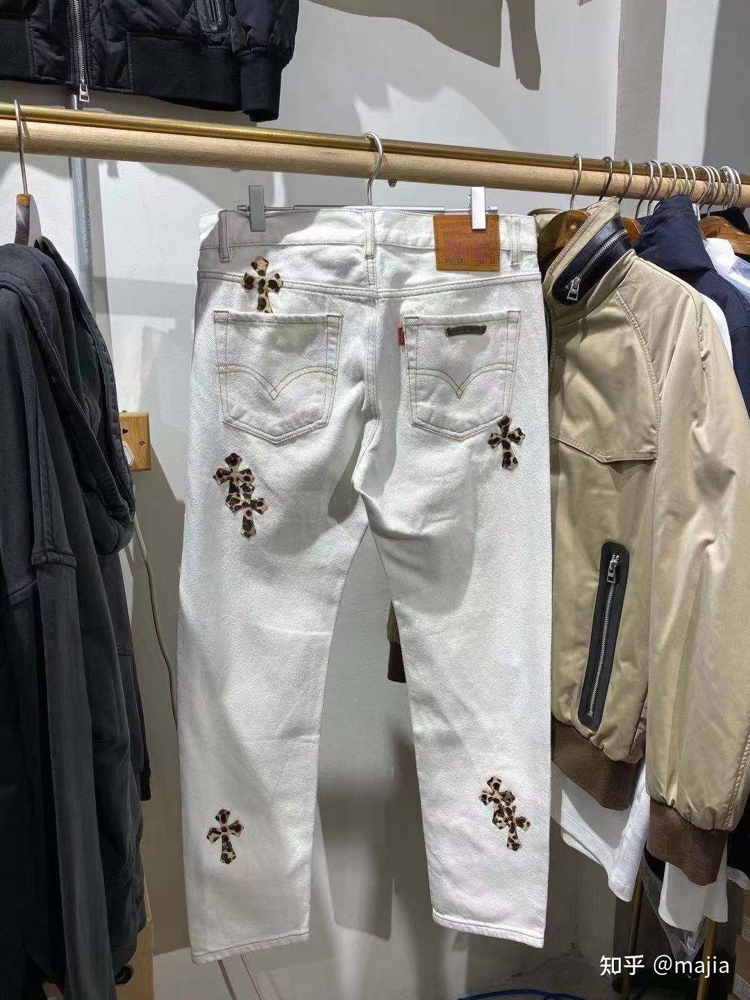 克罗心白色牛仔裤