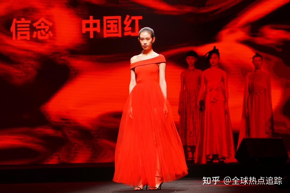 粤港澳33位前沿服装设计师聚合深圳联合发布信念61中国红大湾区科技