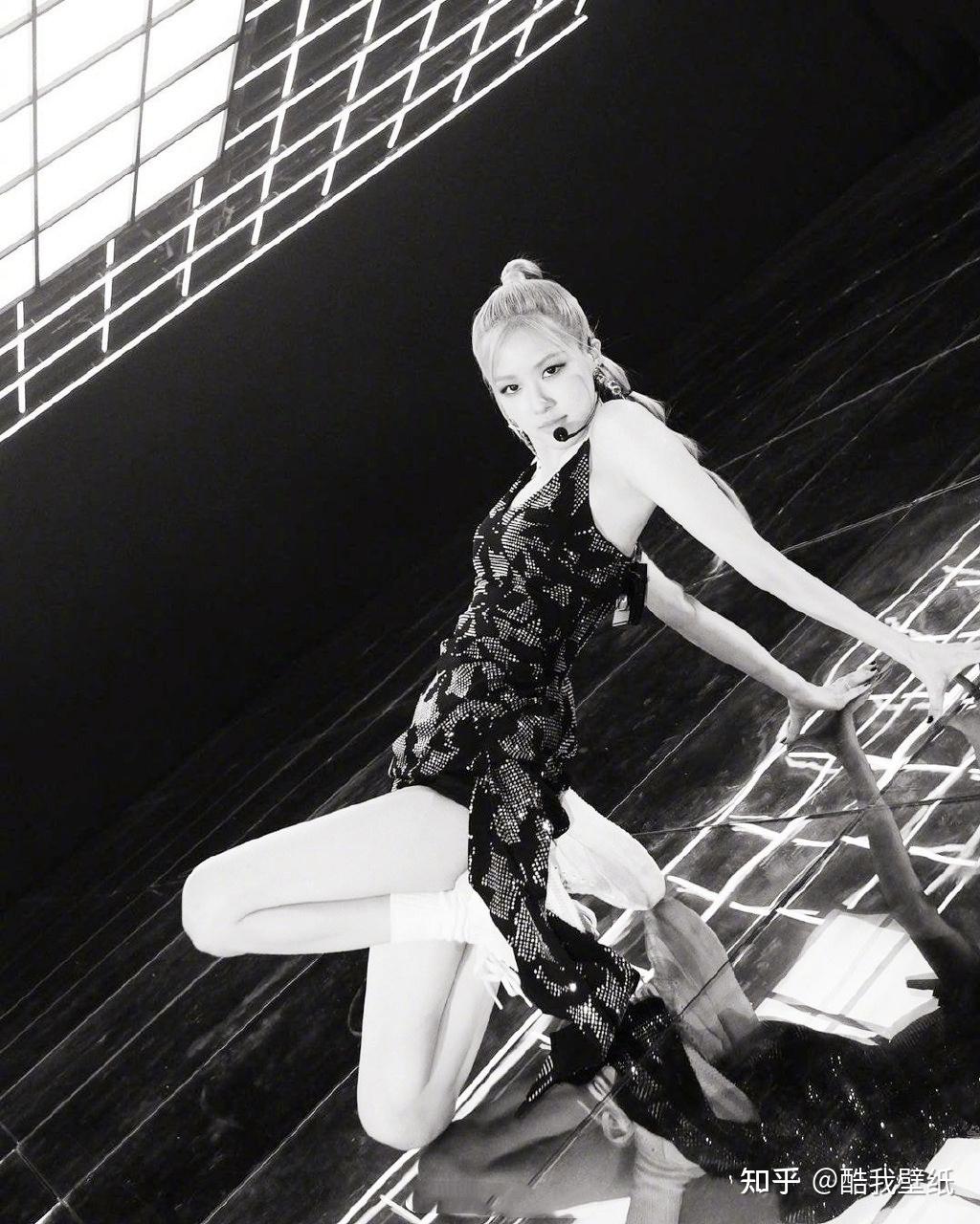 朴彩英,全新黑白质感的舞台造型,大长腿身材好确实养眼迷人 - 知乎