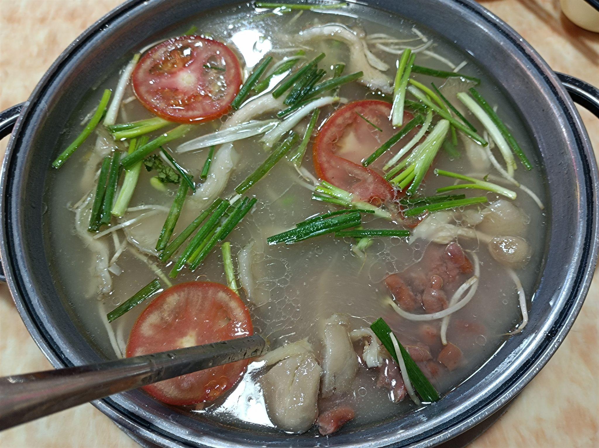 豆米火锅糯米饭(个人不太喜欢贵阳的糯米饭,比较喜欢威宁和六盘水的)