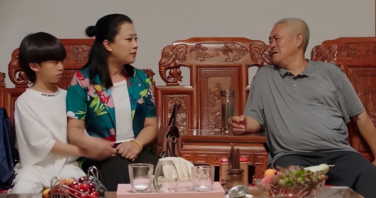 赵本山小女儿球球倒贴男友2000万大女儿赵玉芳嫁农村却收获幸福