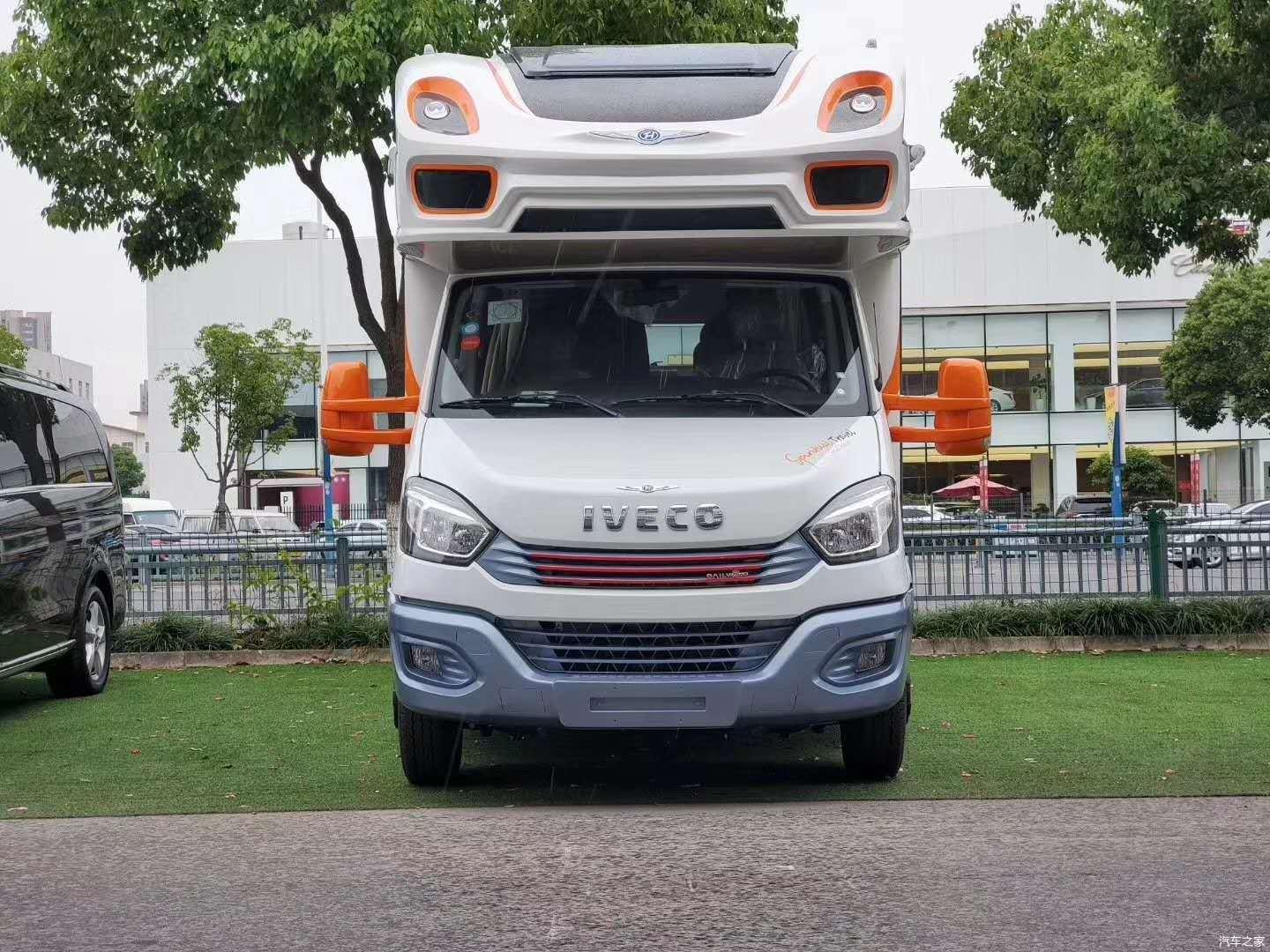 50万就能买到自动挡双拓展c型房车还是中国十大房车品牌