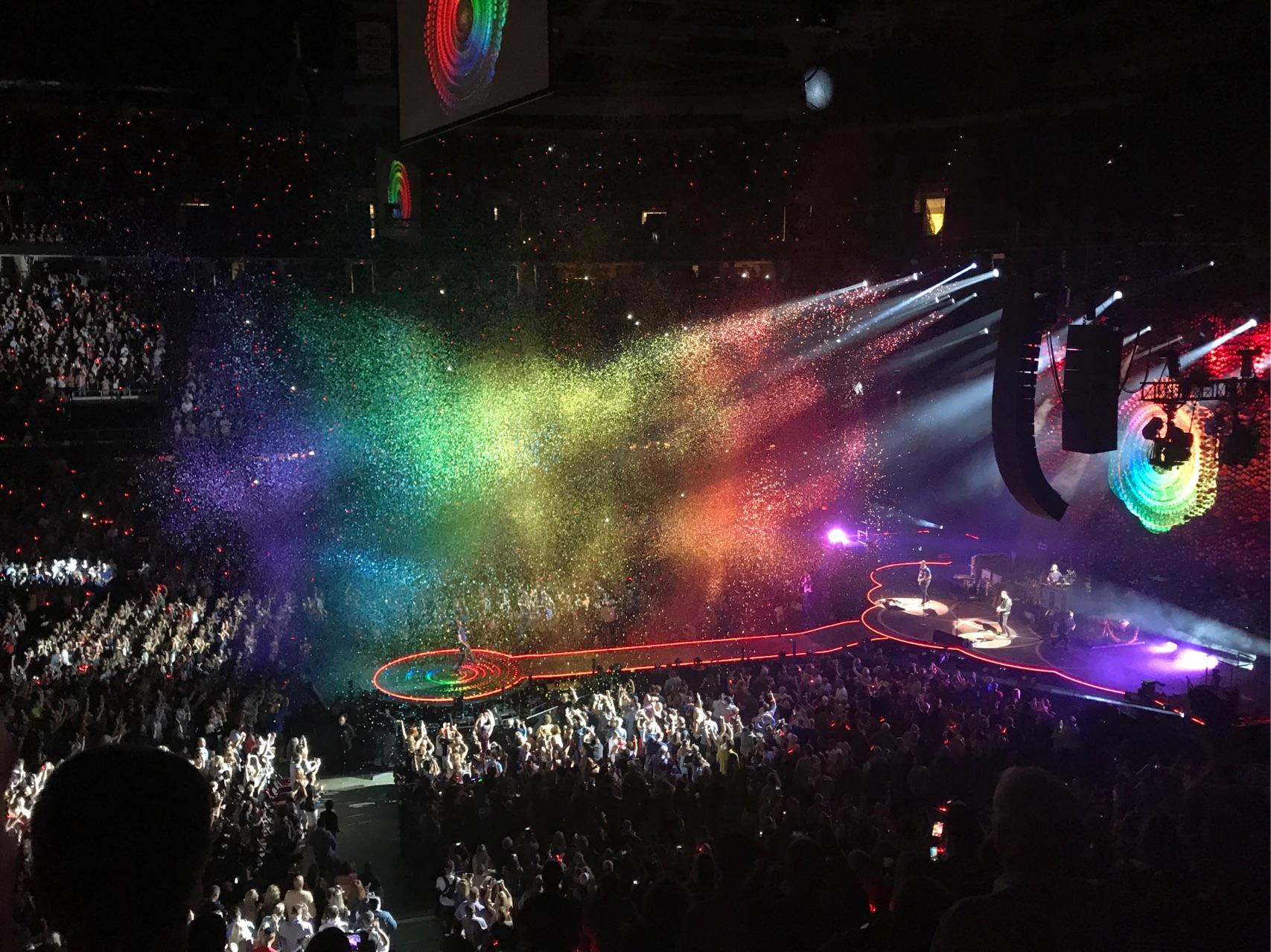 现场听coldplay的演唱会是一种什么体验