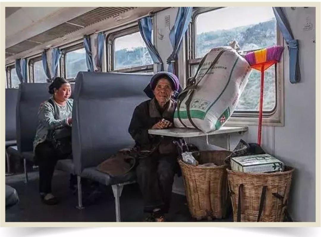 坐过这列绿皮火车的人值了