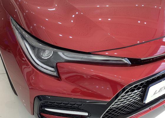 2021款丰田雷凌到店红色车身很时尚车长4640mm优惠05万