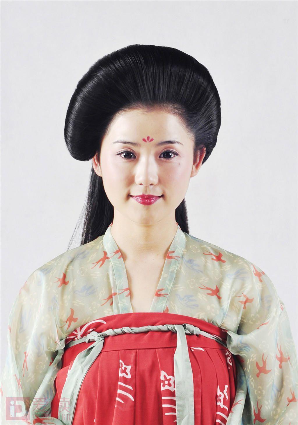 古装影视发型之唐贵族少妇造型