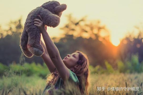 只有经历过苦难的人，才会懂得温柔的重要性，跟人的软弱毫无关系 - 知乎