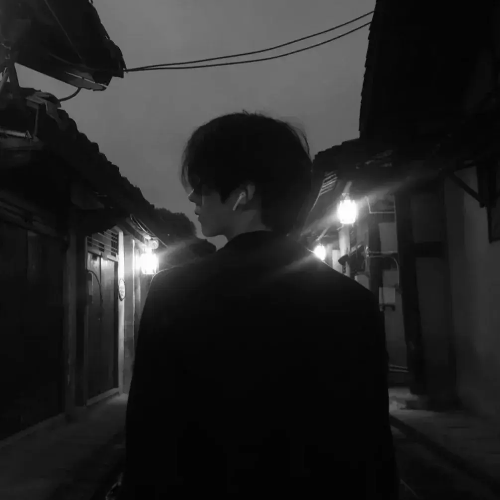 不会烂大街的高质量男生头像来了