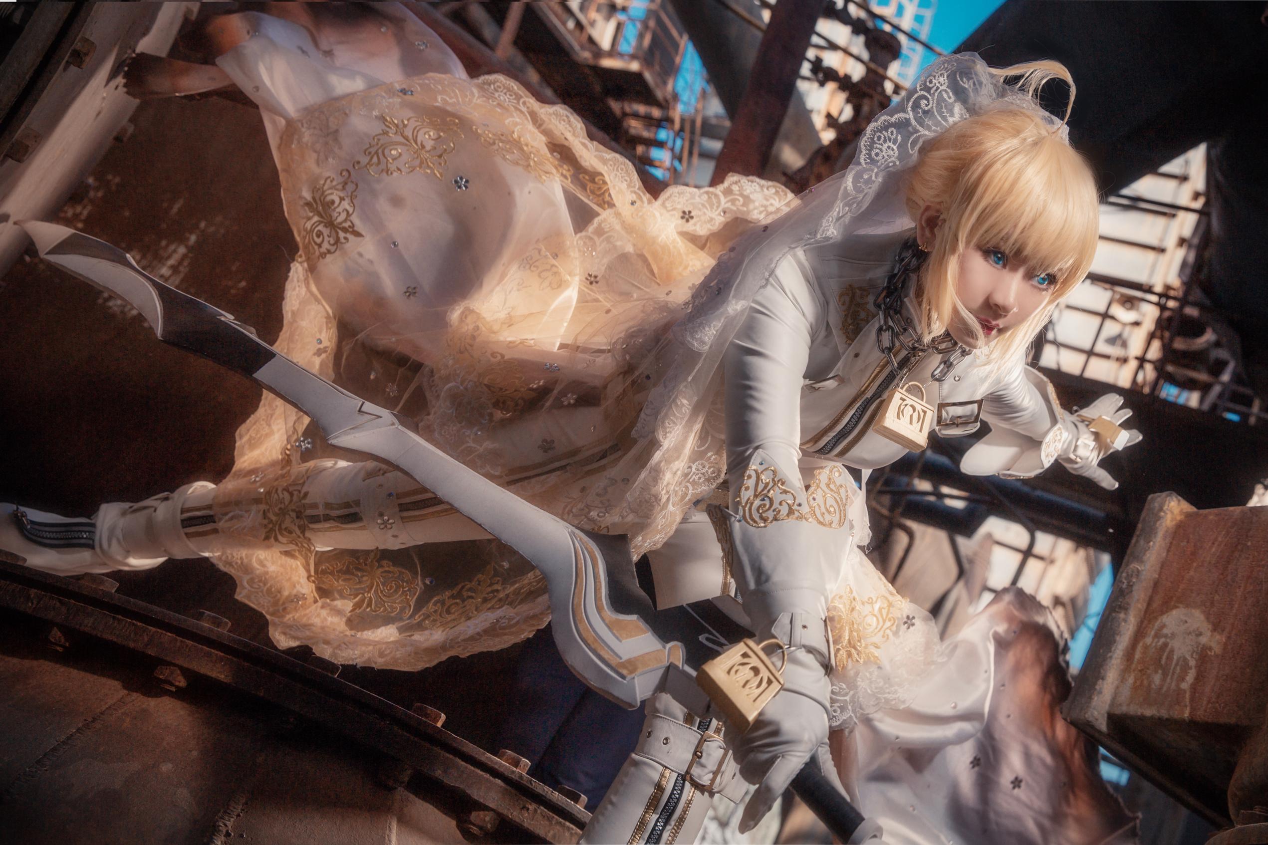 完整作品戳>>fate/extra 尼禄·克劳狄乌斯 cosplay | 半次元出镜:猫