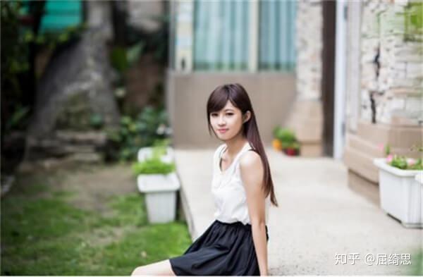 女生怎么形容很有气质 v2-a844bbaa62352ef3ea0569446d552ab1_r.jpg