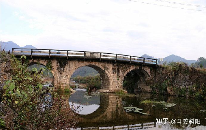 鸿飞村图片