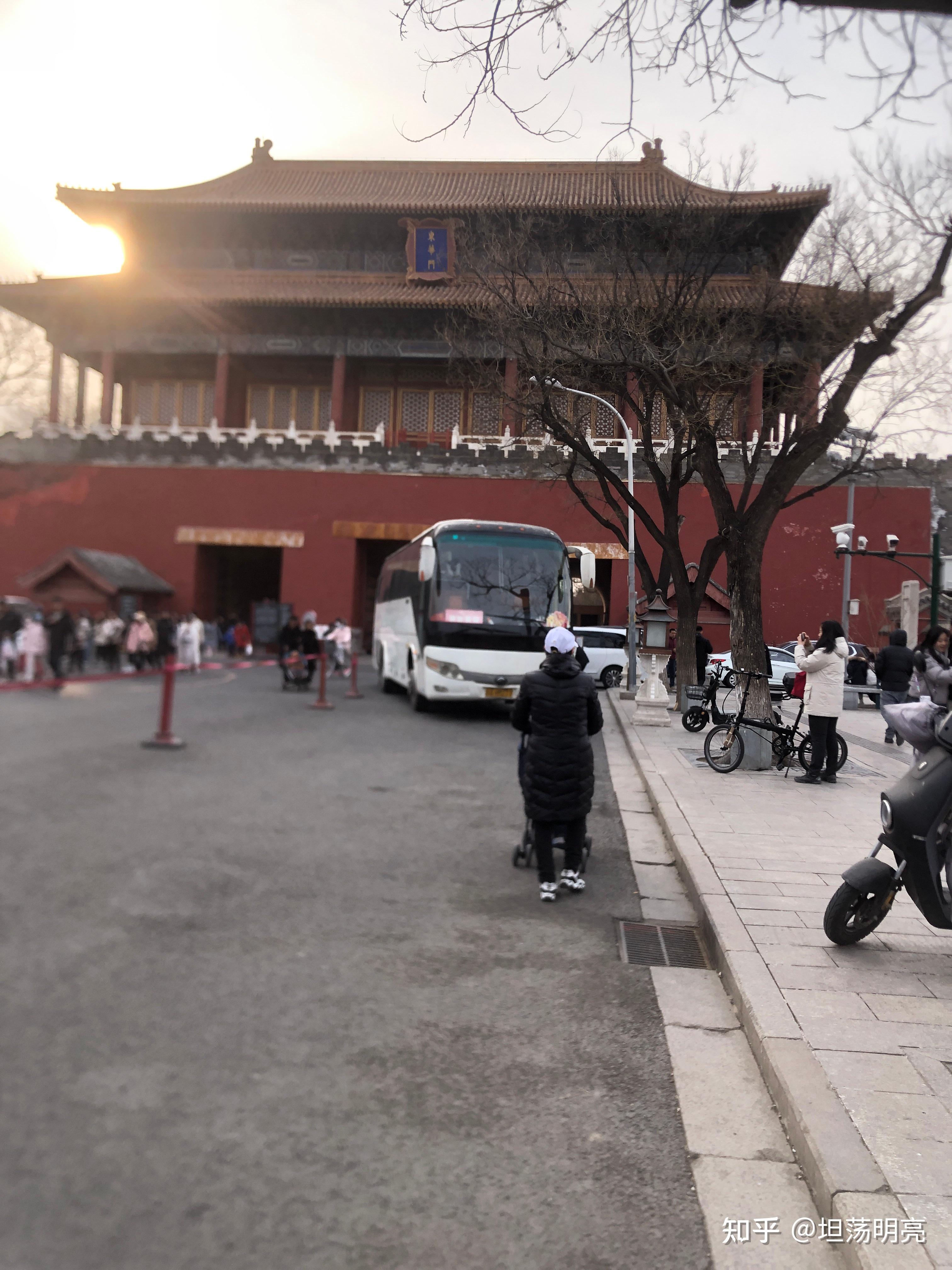 和家人一起开着途岳故宫自驾游 - 知乎