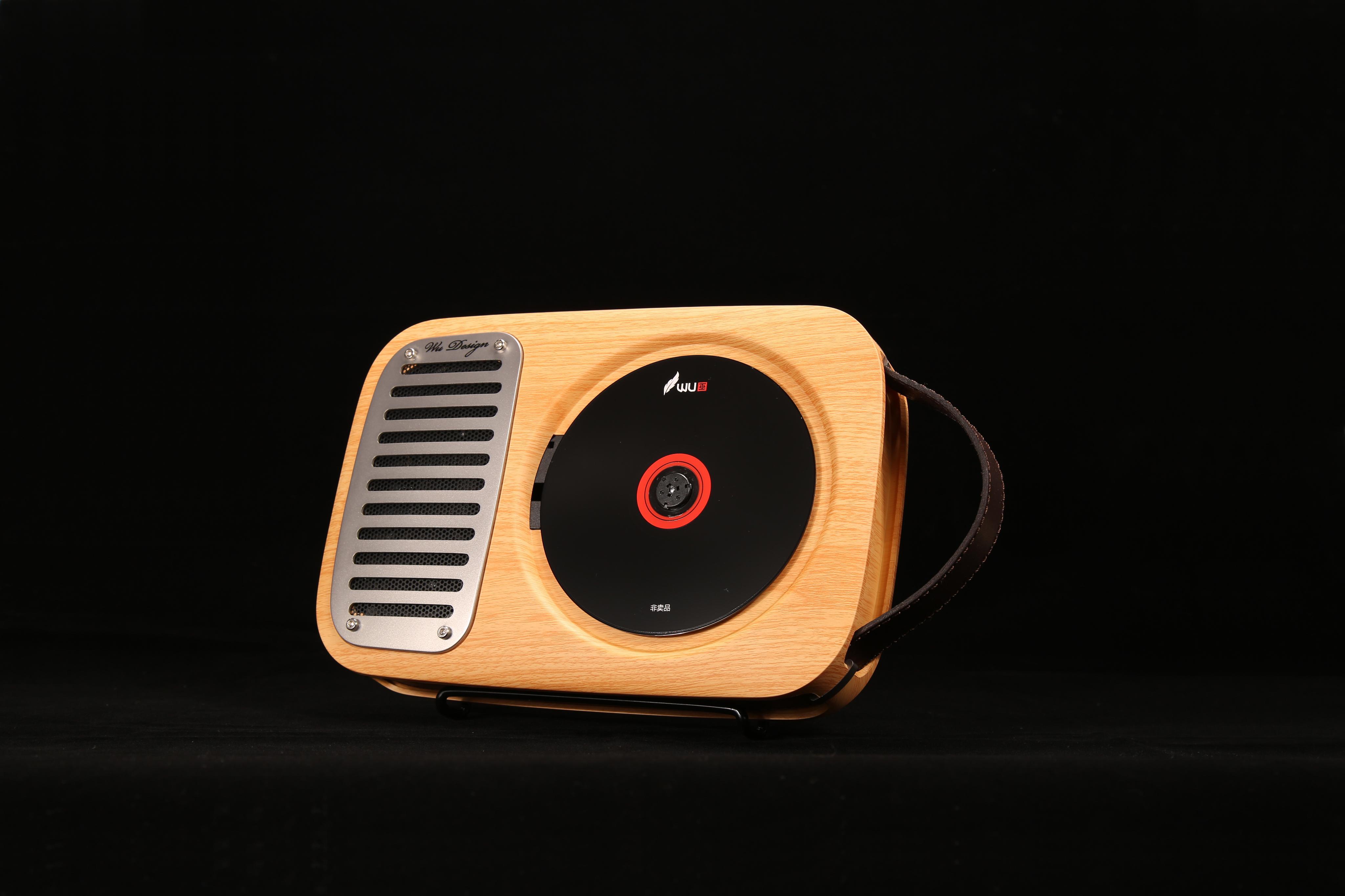 接下来我们看下巫·壁挂cd机的主体.