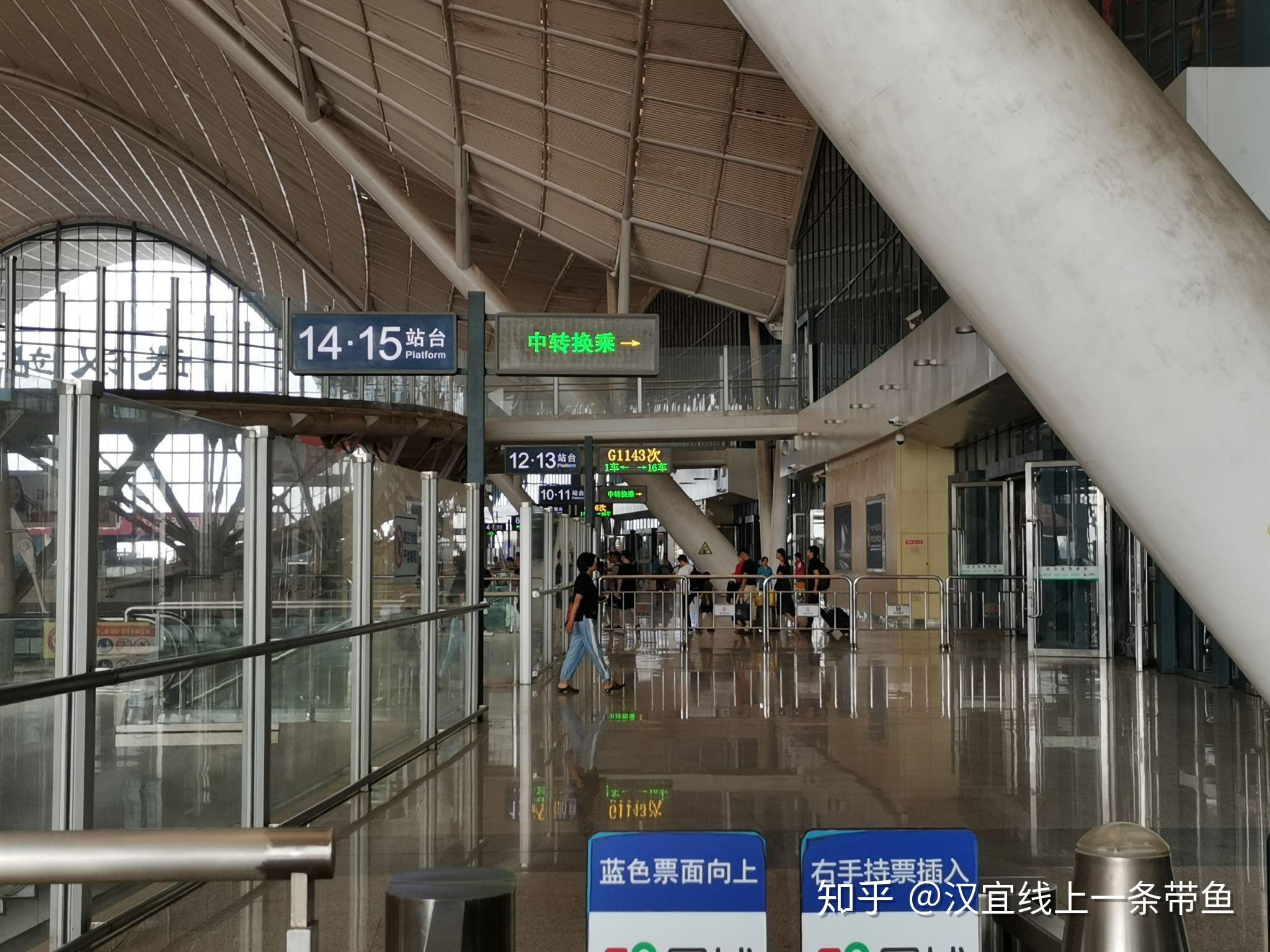 武汉火车站|摄影|手机|KSU凯叔 - 原创作品 - 站酷 (ZCOOL)