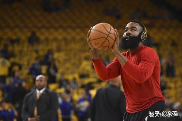 哈登在篮网与76人的漂泊岁月中寻求冠军梦想