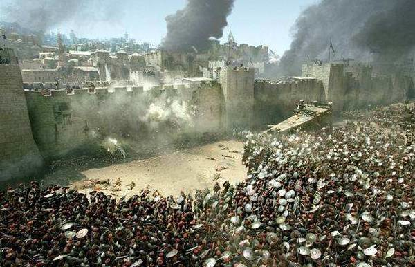 十字军屠城:尸臭半年不散随后罗马帝国开始衰落,基督教和伊斯兰教先后