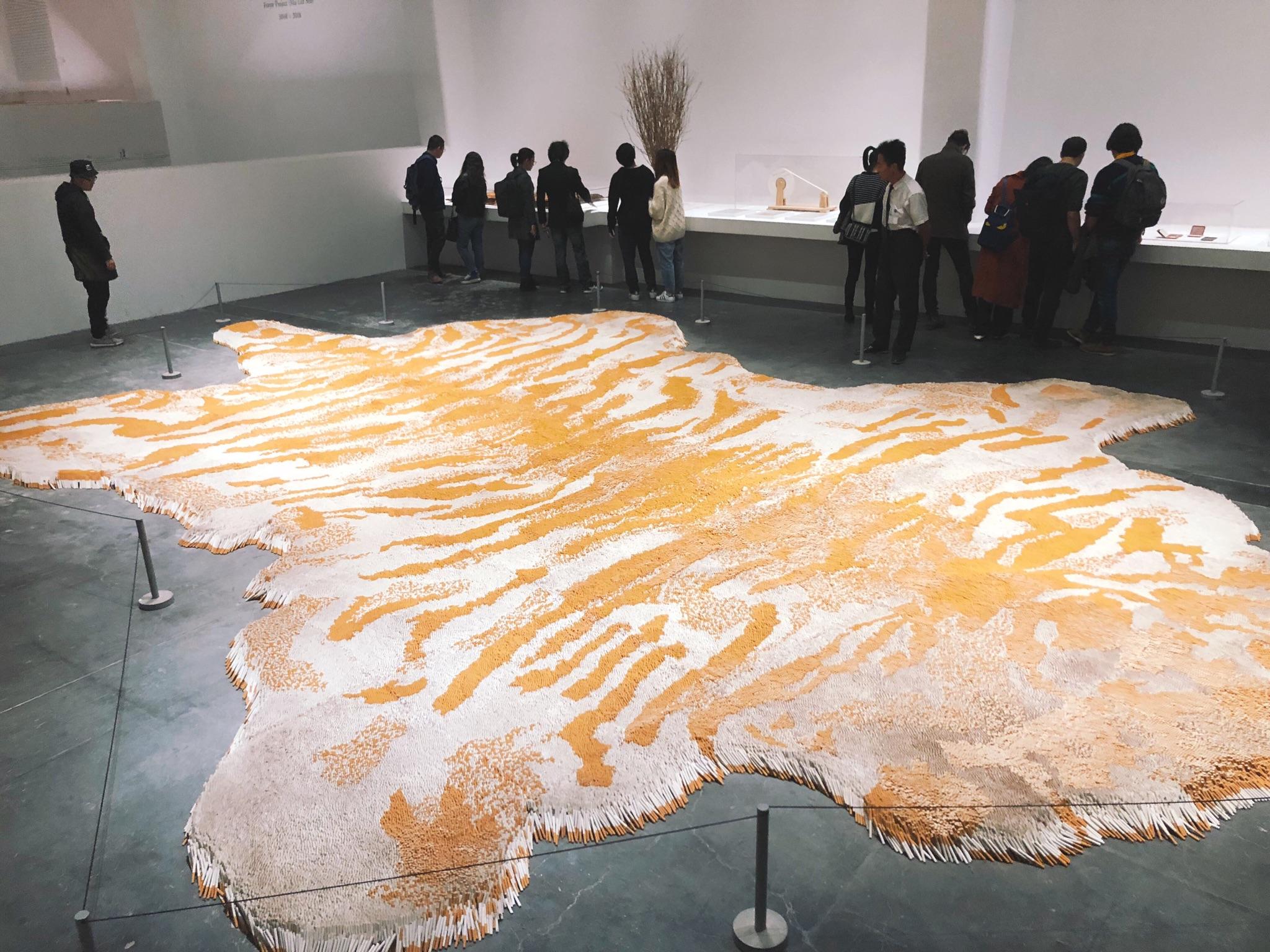 徐冰的展览里,一个香气馥郁的部分. 显示全部