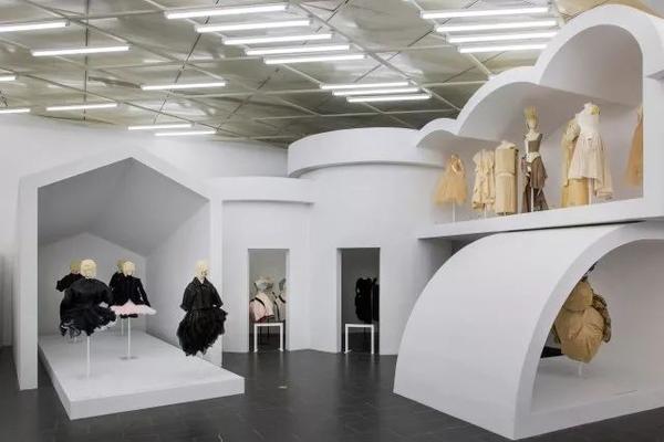 不容错过的全球三大时尚艺术博物馆 知乎