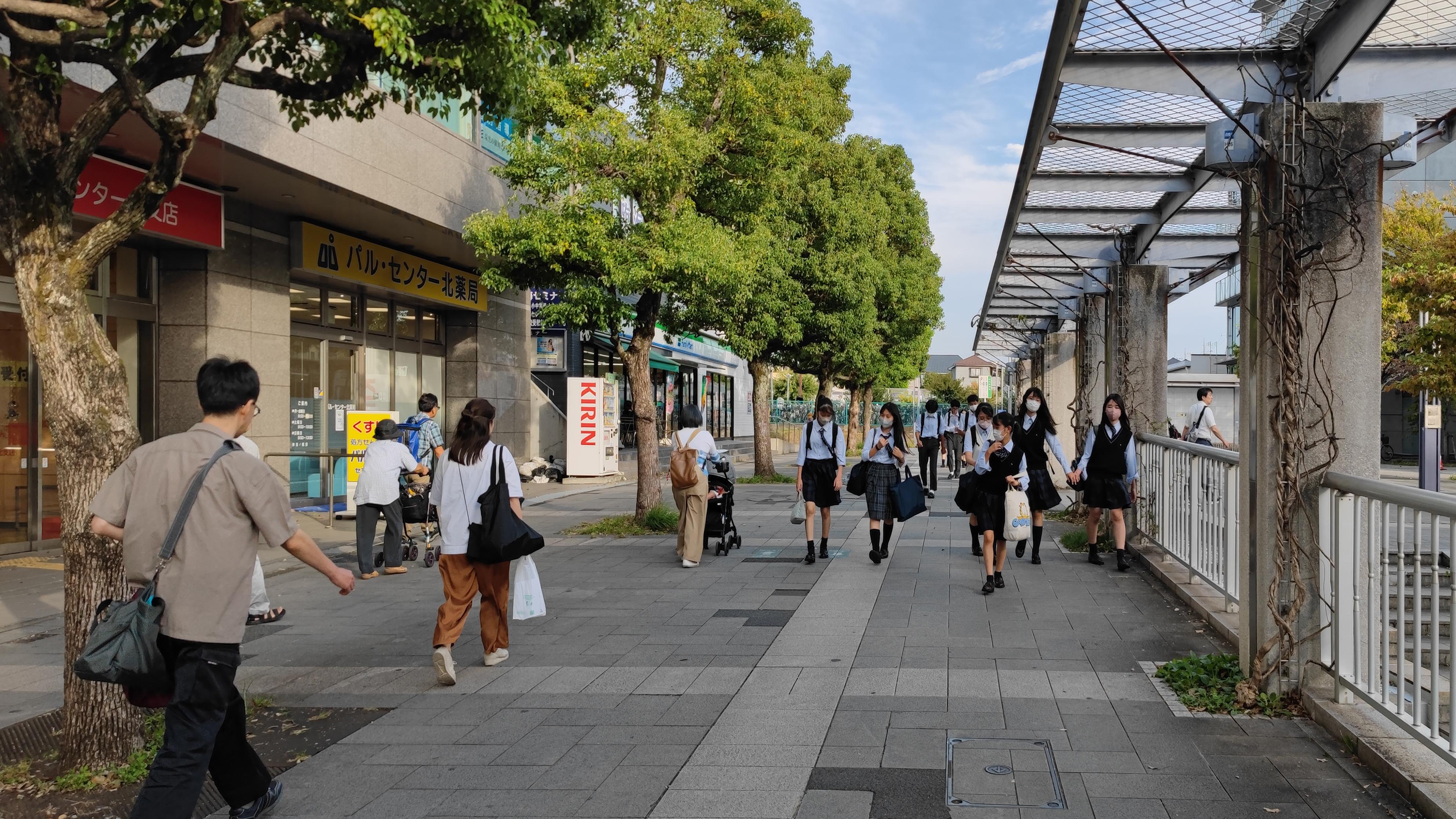 汽车时代日本如何通过“步行专用路”创造高质量的TOD步行社区？横滨仲町台站与中心北站的经验与启示 - 知乎