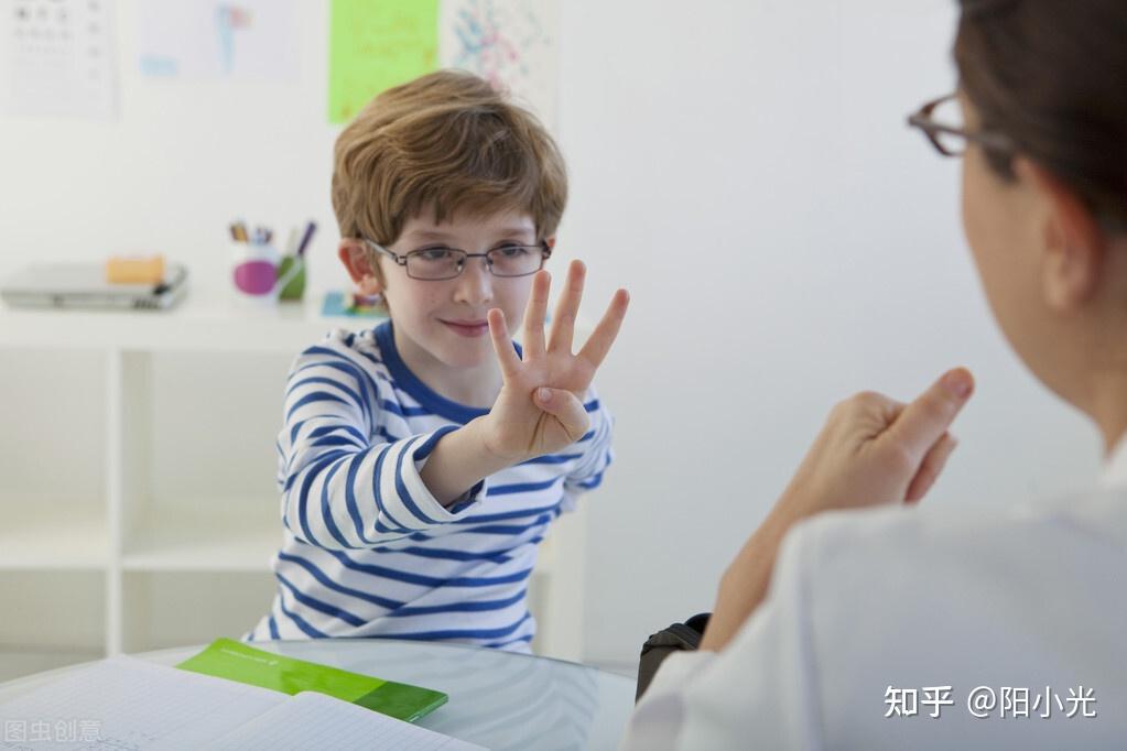 怎么促进宝宝语言发展 v2-a92b53b436ba5cc24d5f65b65a729629_r.jpg