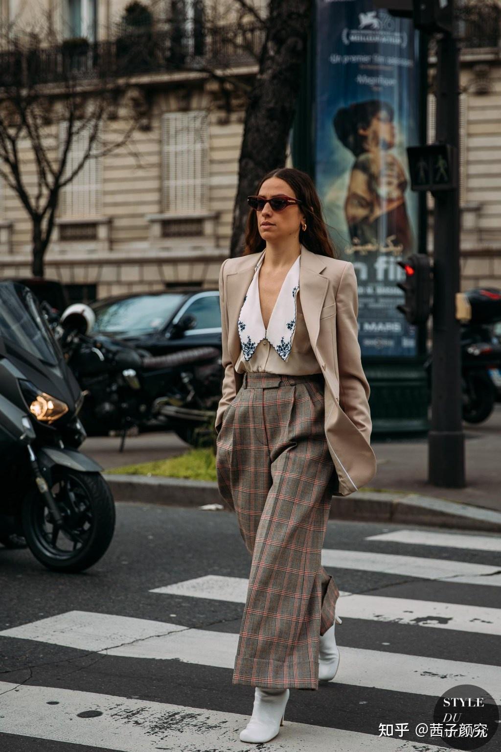 如何调整我们就要把a型身材的比例问题,不协调感,从服装搭配上调整为