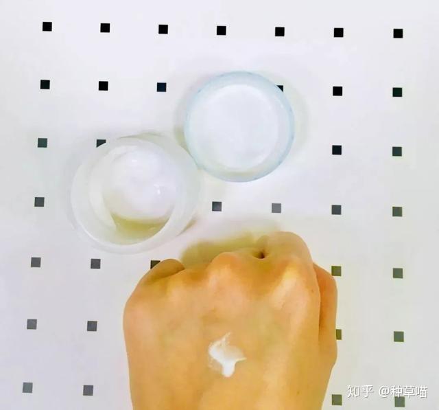 混油皮适合什么护肤品和粉底液?