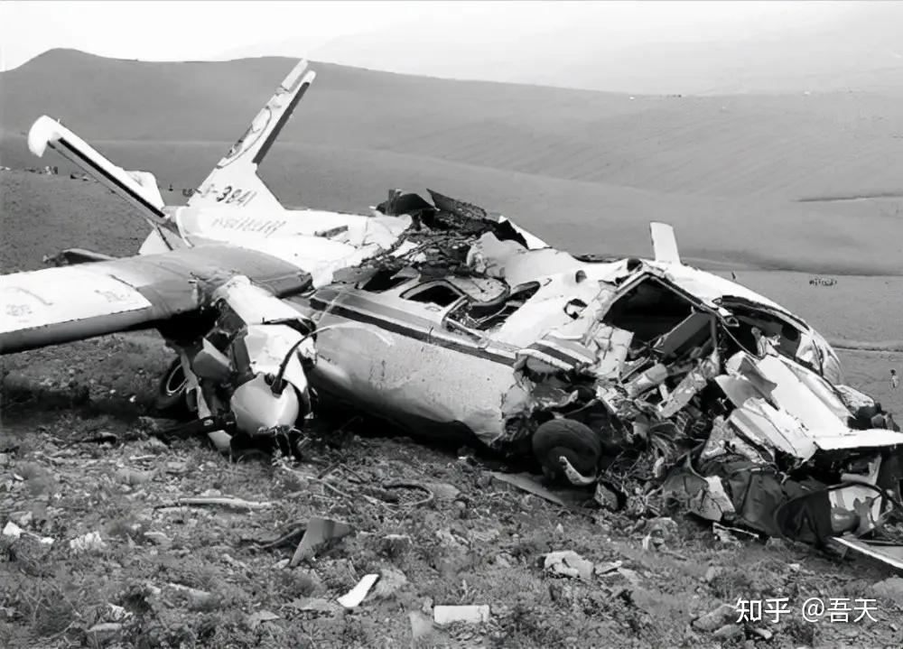东航坠机事故图片