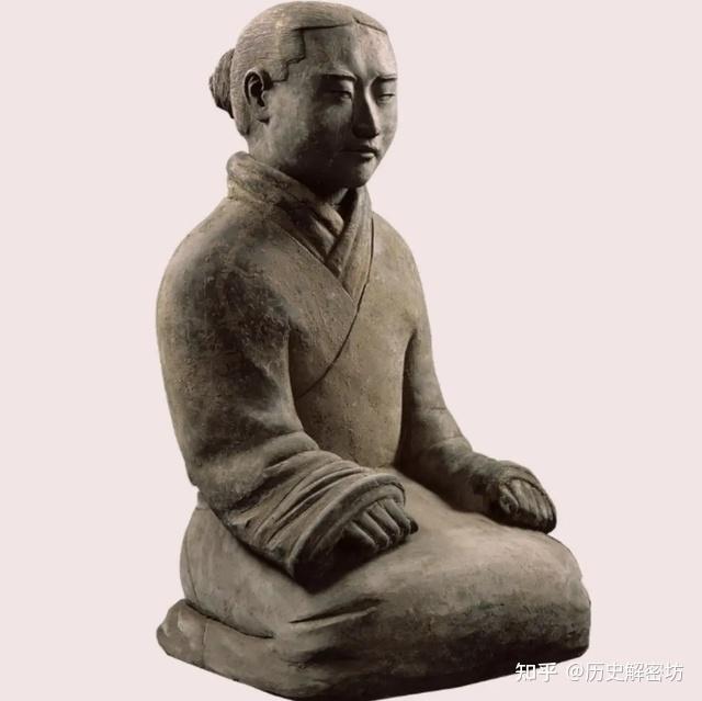 原来在古代"跽坐俑"又叫"跪坐俑",更不是什么身份高贵的公主,而管理