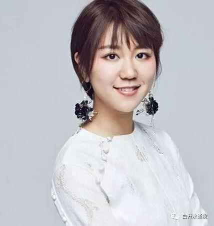 借我十年亡命天涯的谢春花