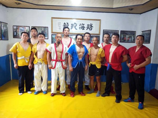 义务收徒45年72岁变网红记中国跤传承人刘清海