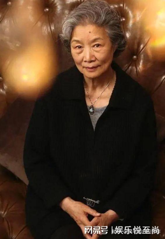 吕中:我一生不接广告,儿子是导演、儿媳是影后,女儿成国人骄傲 - 知乎