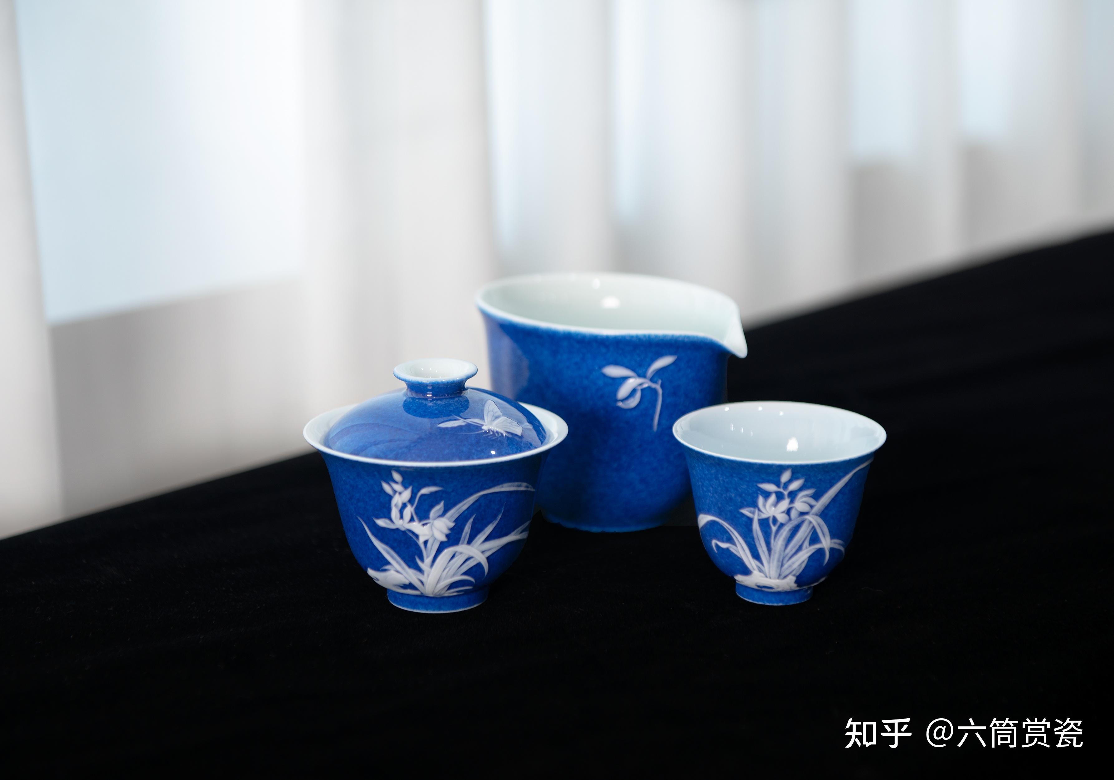【六筒赏瓷】景德镇颜色釉堆白中桃花仙人——初蓝舍 - 知乎