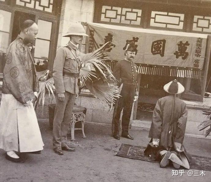 晚清老照片义和团女战士晚清丐帮帮主中西两方赛车比赛