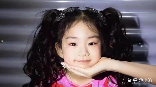 惊艳朱茵女儿美貌炸裂邱淑贞千金也黯然失色,全世界在等待她长大