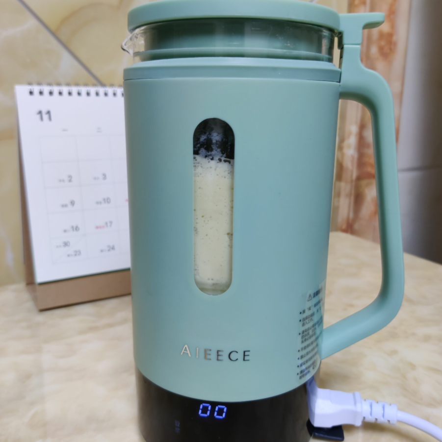 这豆浆机有点新意:艾晞迷你豆浆机上手体验