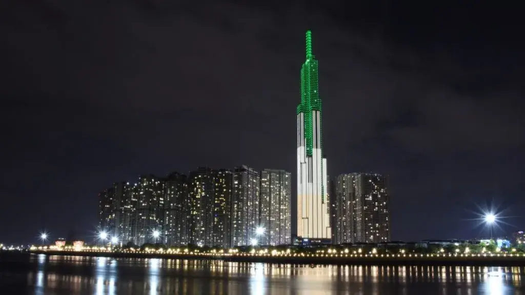 西贡之兴东南亚第一摩天大楼landmark81新生之光点亮越南