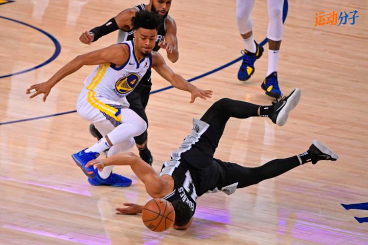 为什么 NBA 转播比 CBA 转播看着更有「质感」? 39 v2 aa08c3b632770211564c70f846ab7731 720w