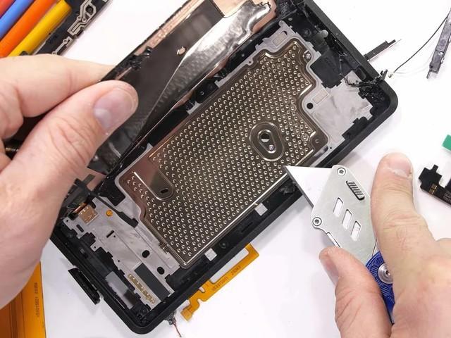 散热铜管工作时,热量转移的方向必须沿着铜管的长度方向.