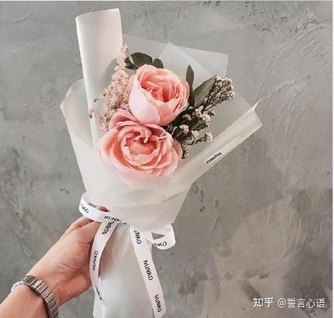 抖音配文必火霸气(抖音配文必火文案，赶快收藏吧！)