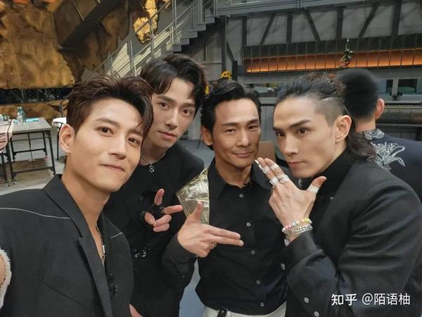 来到披荆斩棘，是一段兵荒马乱的记忆 今日头条独家分享 - 知乎