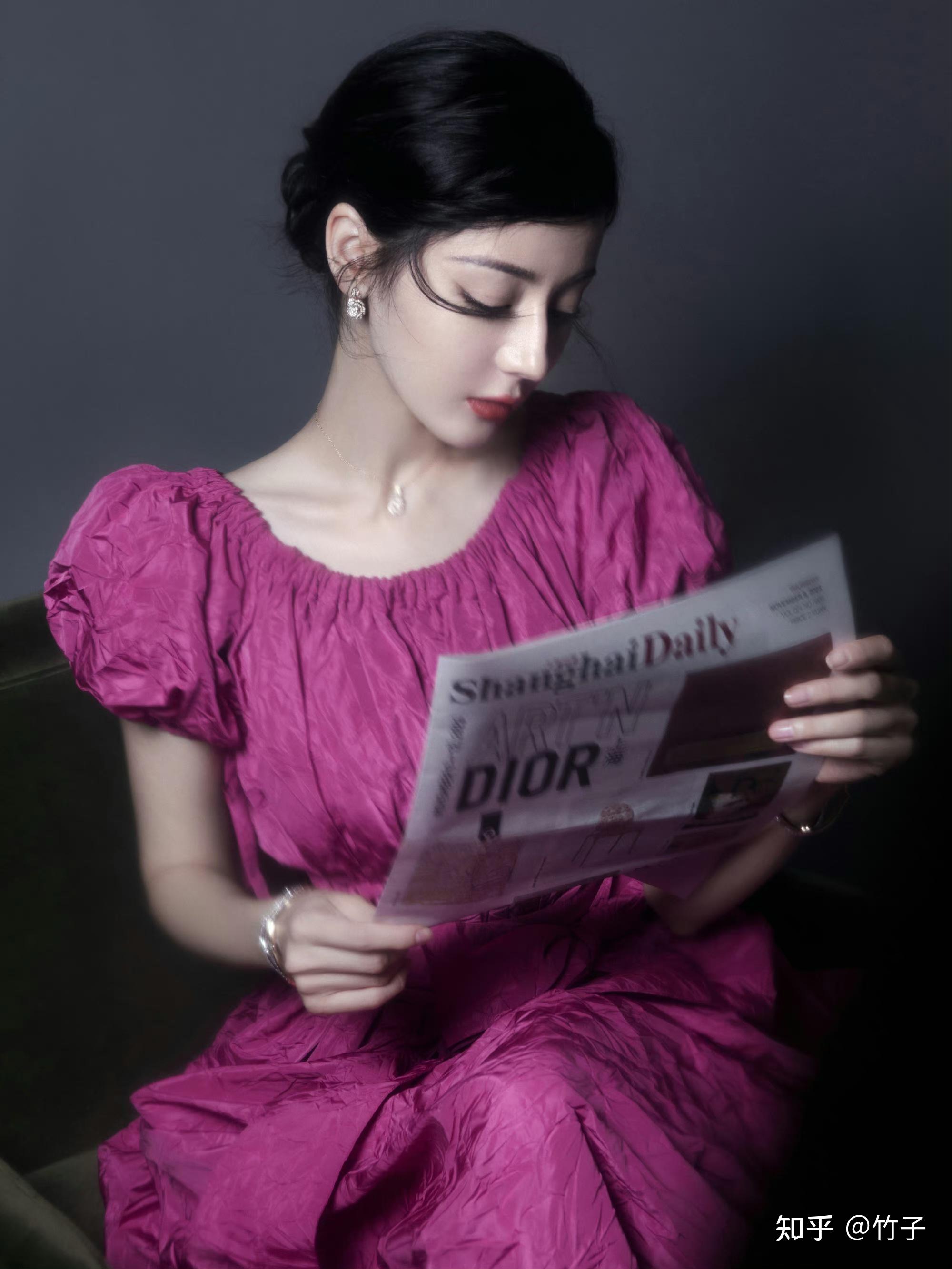 迪丽最新热巴火龙果色公主裙美照分享, 举手回眸间都暗藏着美啊!