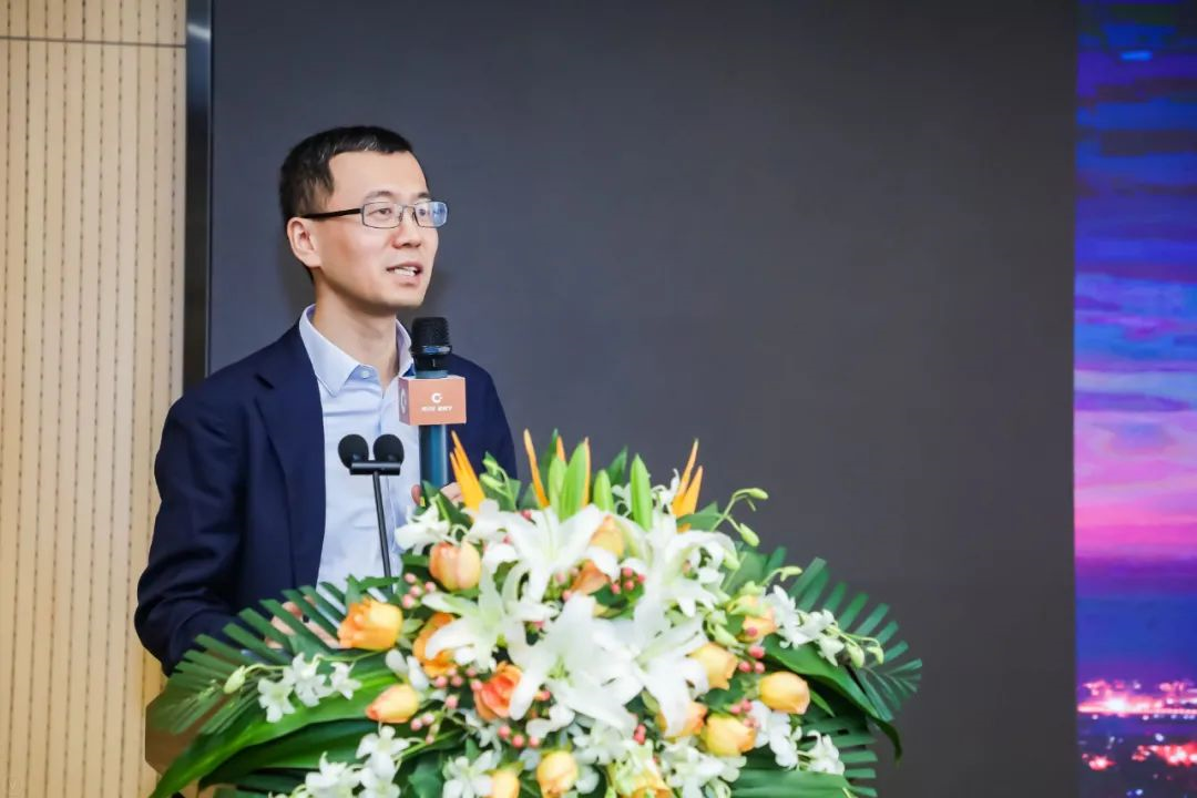 创合汇创始人邵钧先生首先对emba创新管理19期新同学的加入表示最诚挚